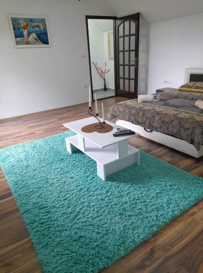 Ferienwohnung Stan Na Dan Gornji Milanovac-Centar-Nova Gradnja Exterior foto
